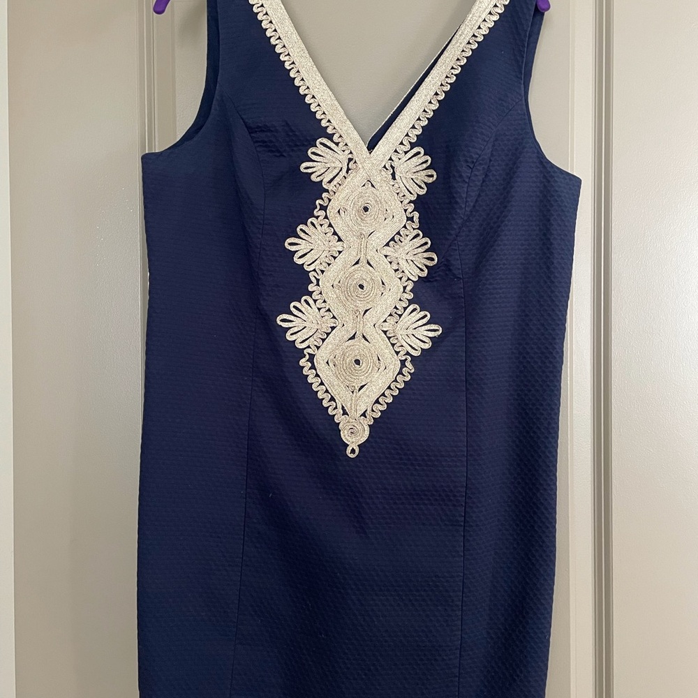 Lilly Pulitzer “Junie” shift. Size 14 but fits like a 12.